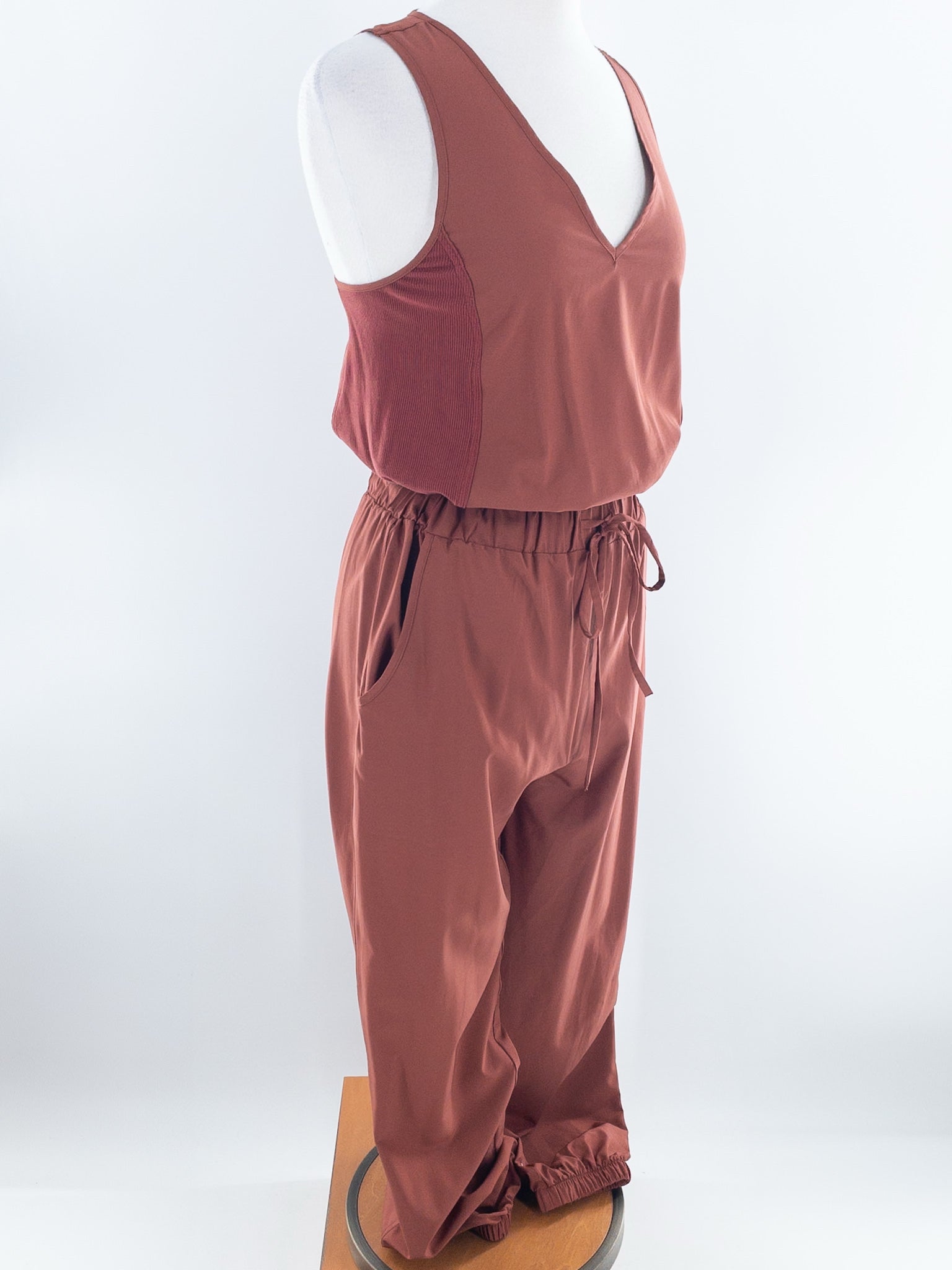 Evereve Brick V Neck Polyester Straight Size S Jumpsuits