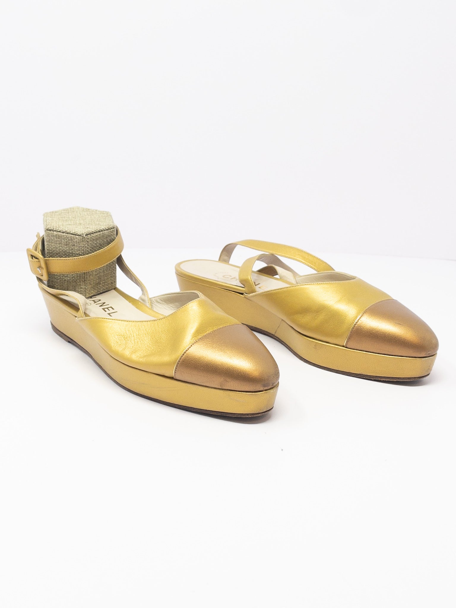 Chanel Gold Color Block Leather 8.5 Shoes