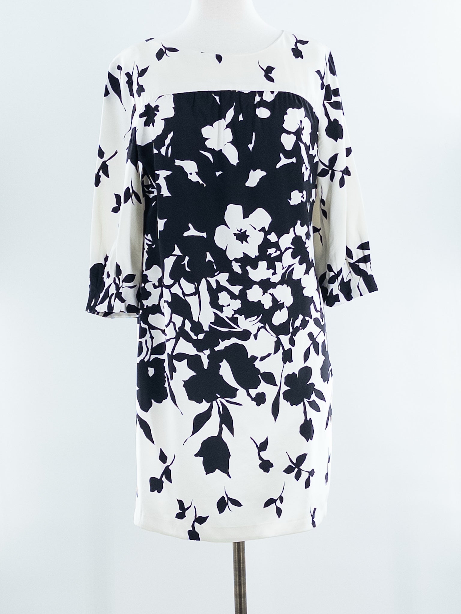 Vince Black Ivory Floral Silk 3/4 Sleeve Size M Dress