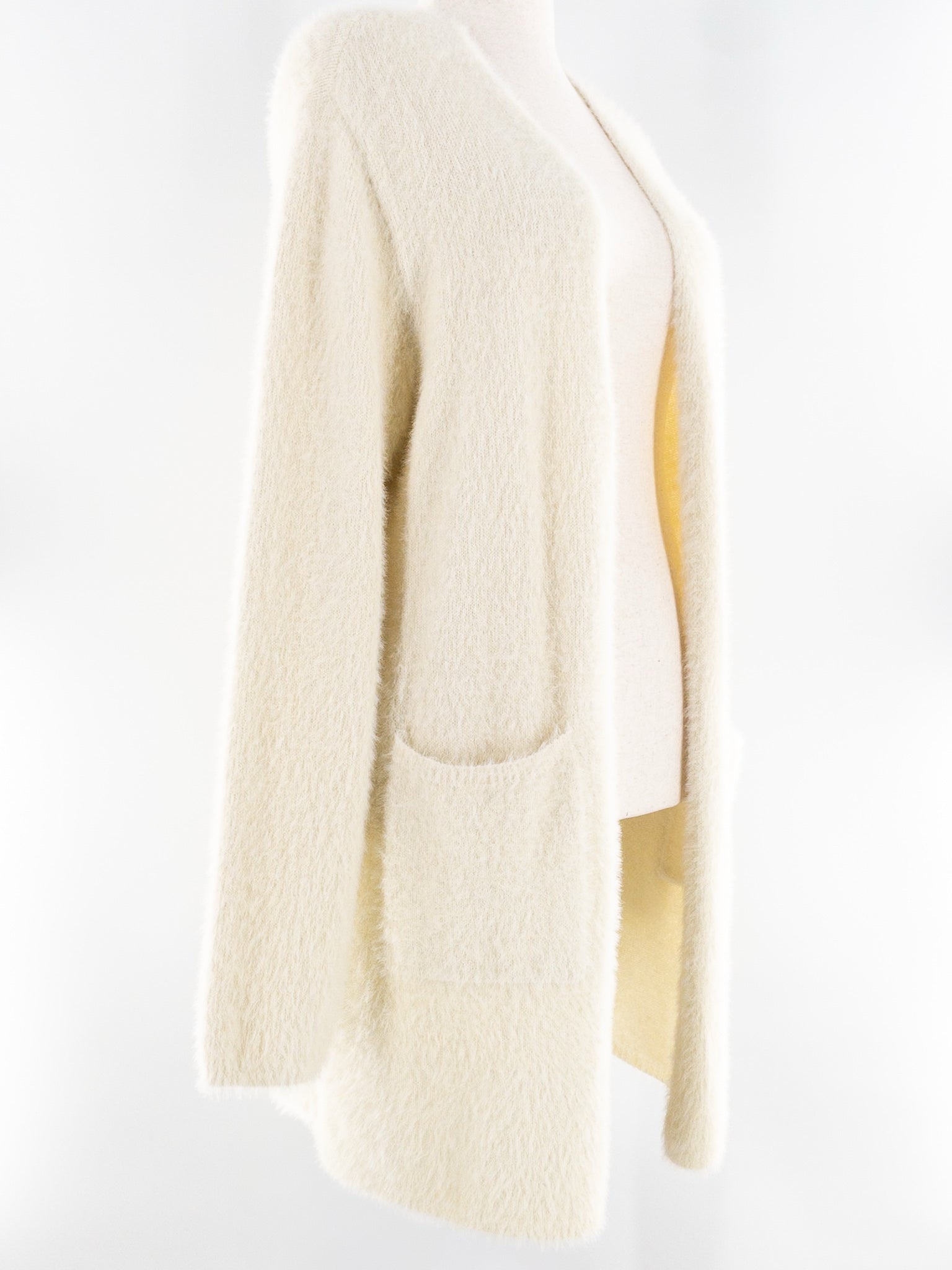 Lush Ivory Fuzzy Acrylic Size L Cardigan