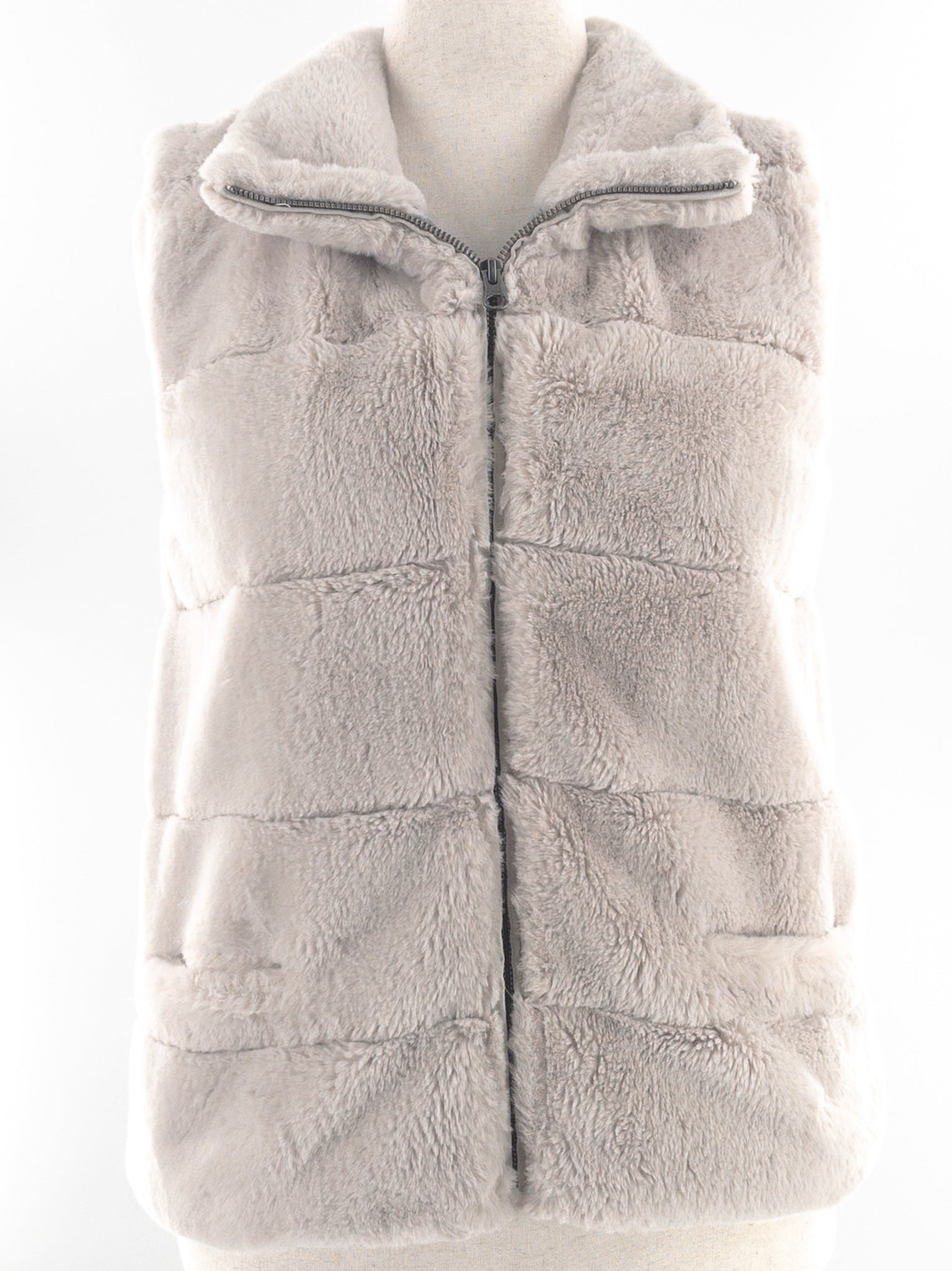 Dylan Ivory Fuzzy Polyester Size M Vest