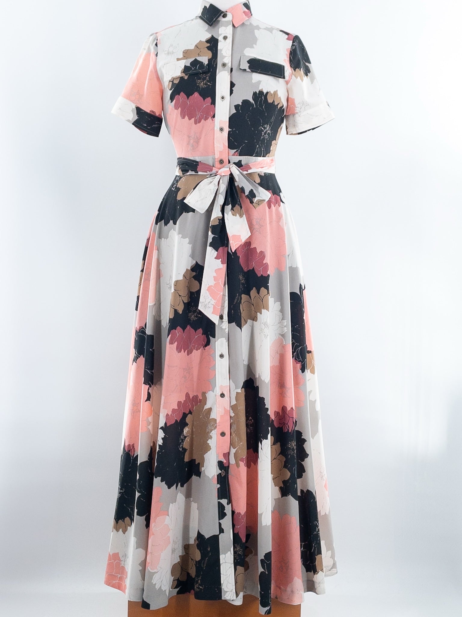 Banana Republic Multi-Color Floral Polyester Short Sleeve Size 2 Maxi