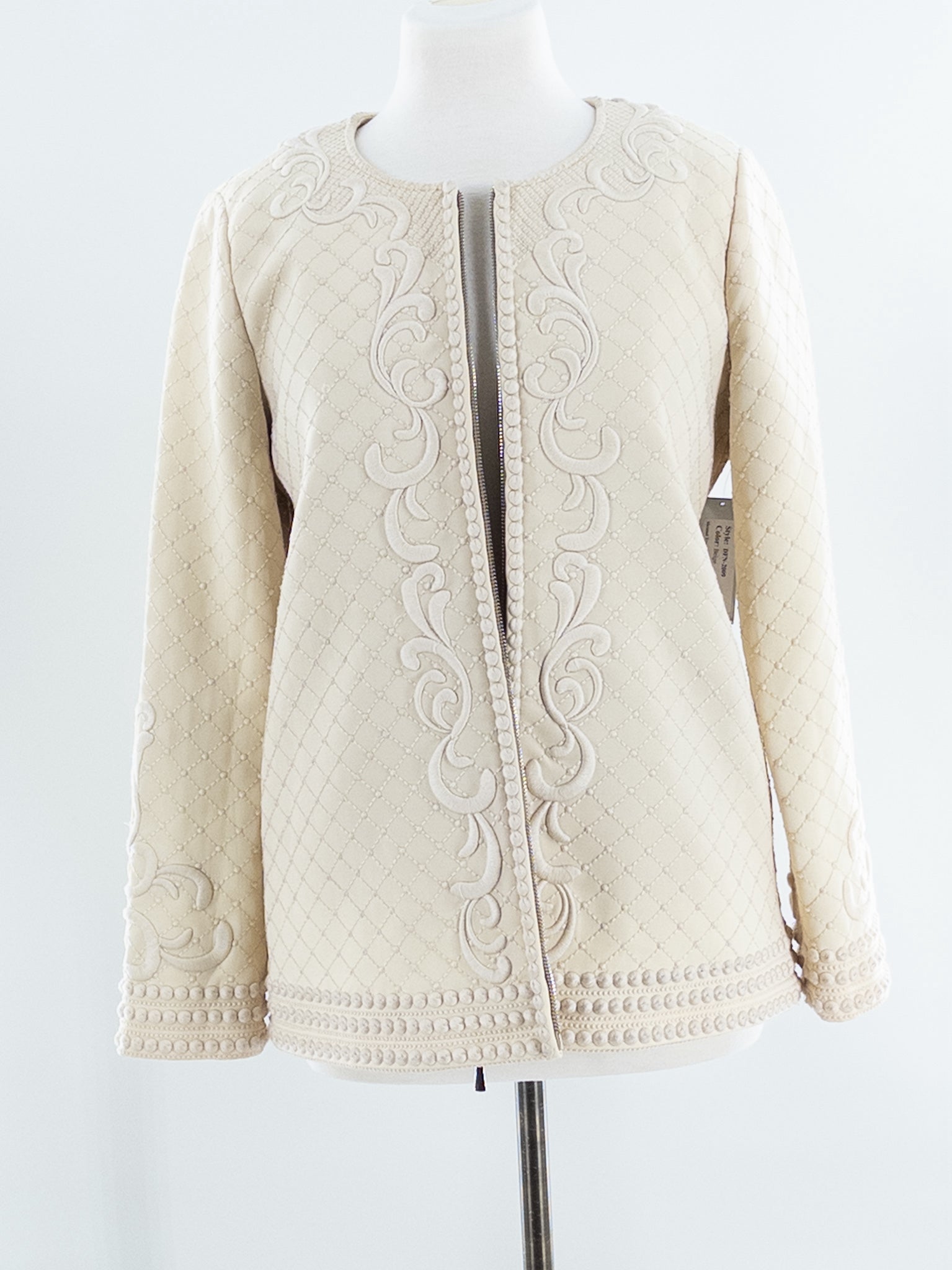 Aris. A Cream Embroidered Size M Blazer