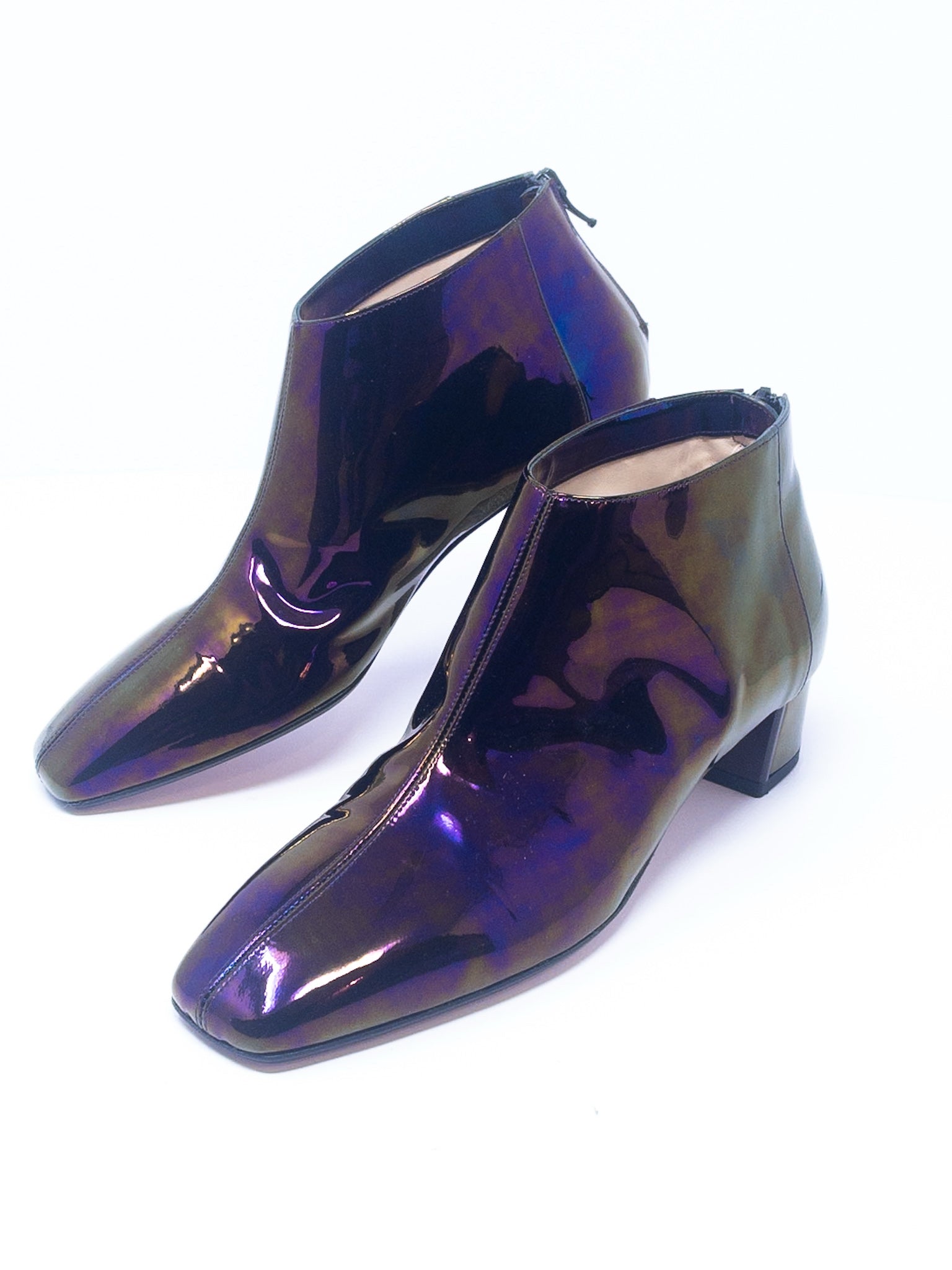 Andrea Gomez Iridescent Zip Patent Leather 6.5 Bootie