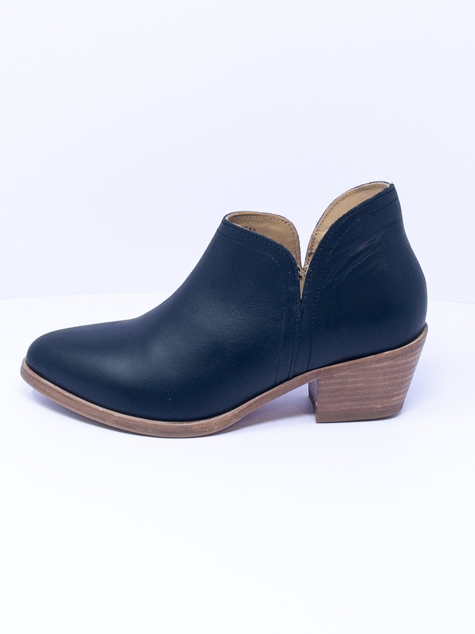 Nisolo Black Tan Leather 8 Shoes