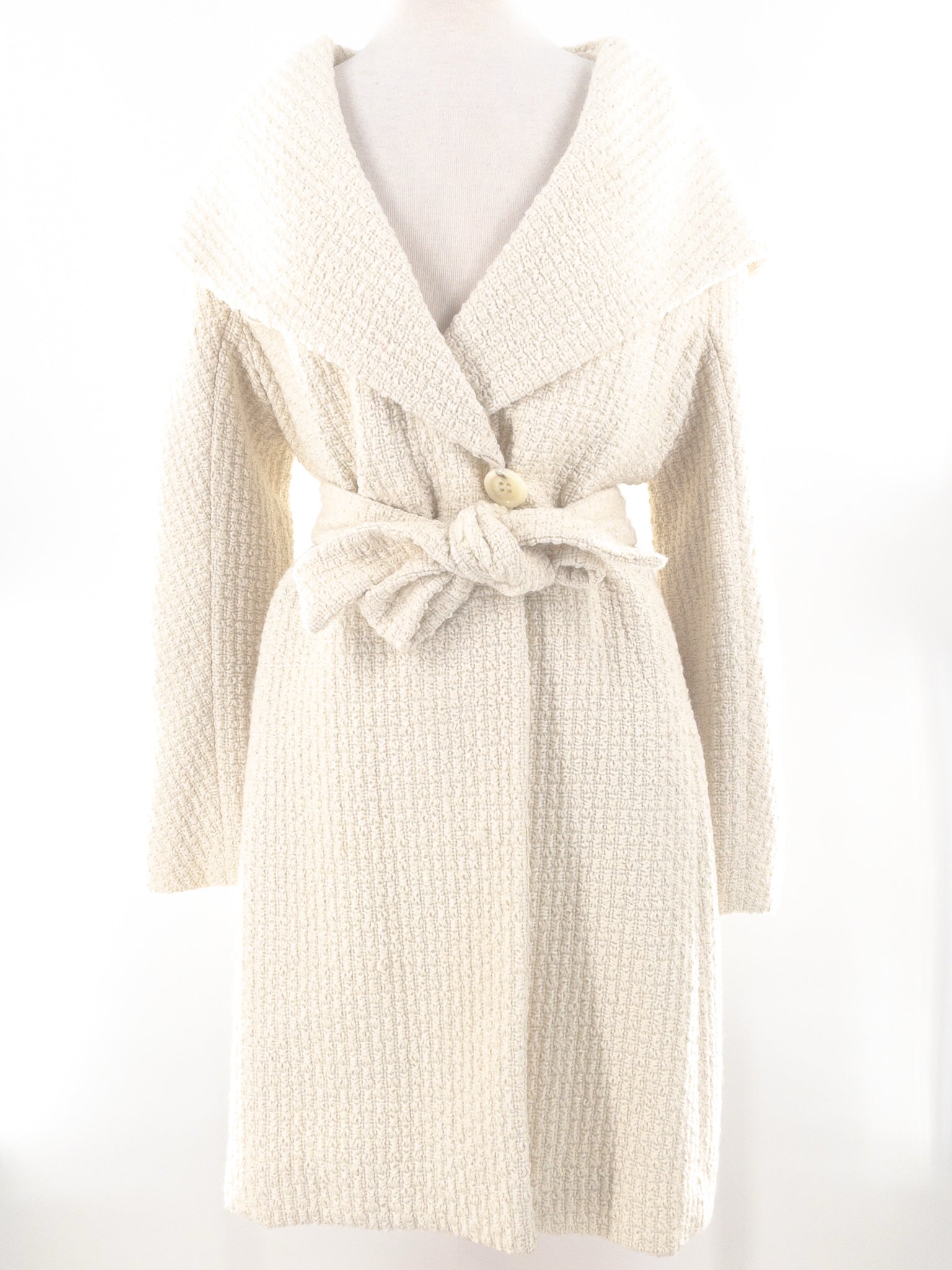 BCBG Cream Texture Acrylic Size M Coat