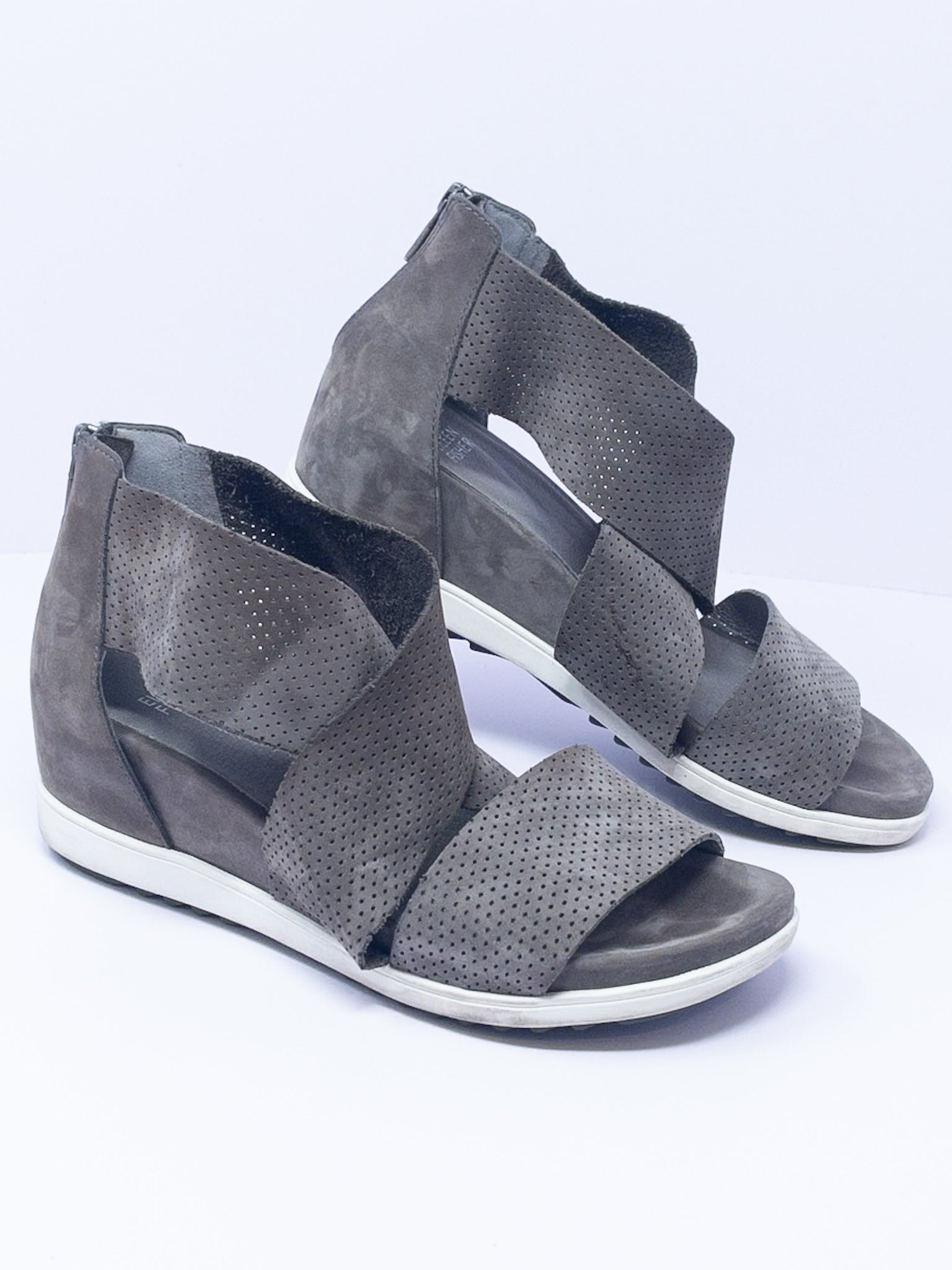 Eileen Fisher Taupe Perforated Suede 8.5 Shoes