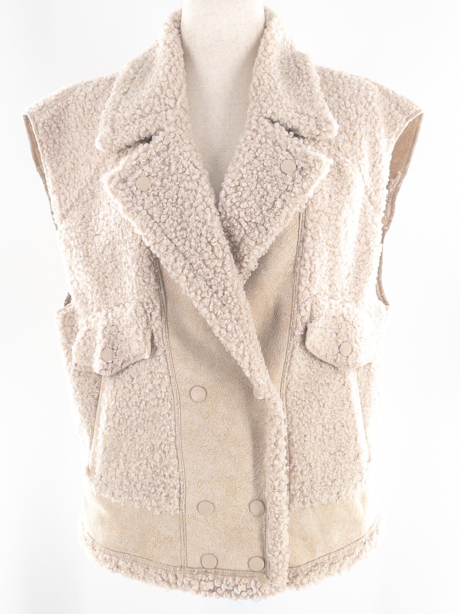 Mainstream Boutique Ivory Fleece Polyester Size M Vest