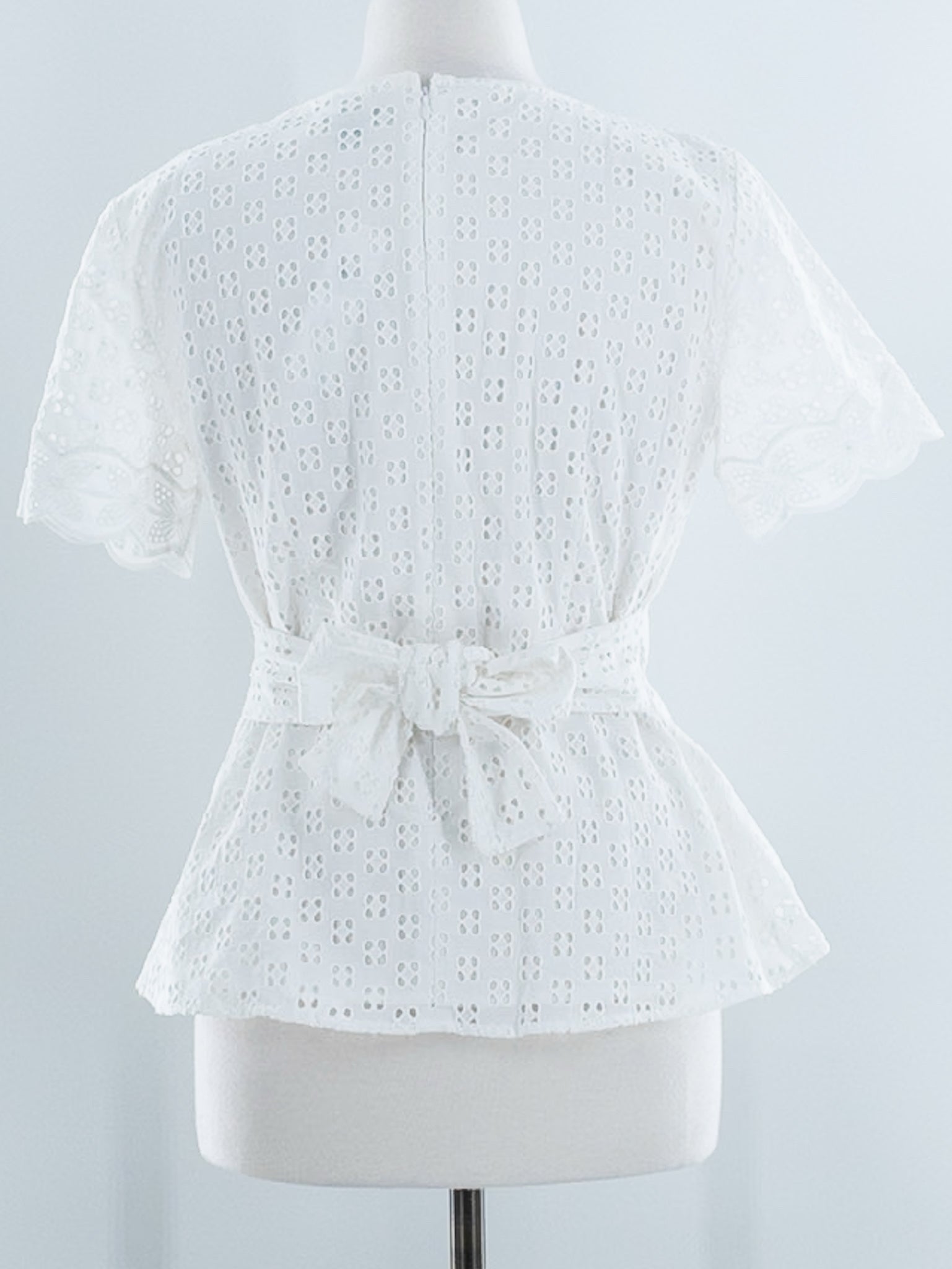 Ann Taylor White Eyelet Cotton Short Sleeve Size 6 Blouse