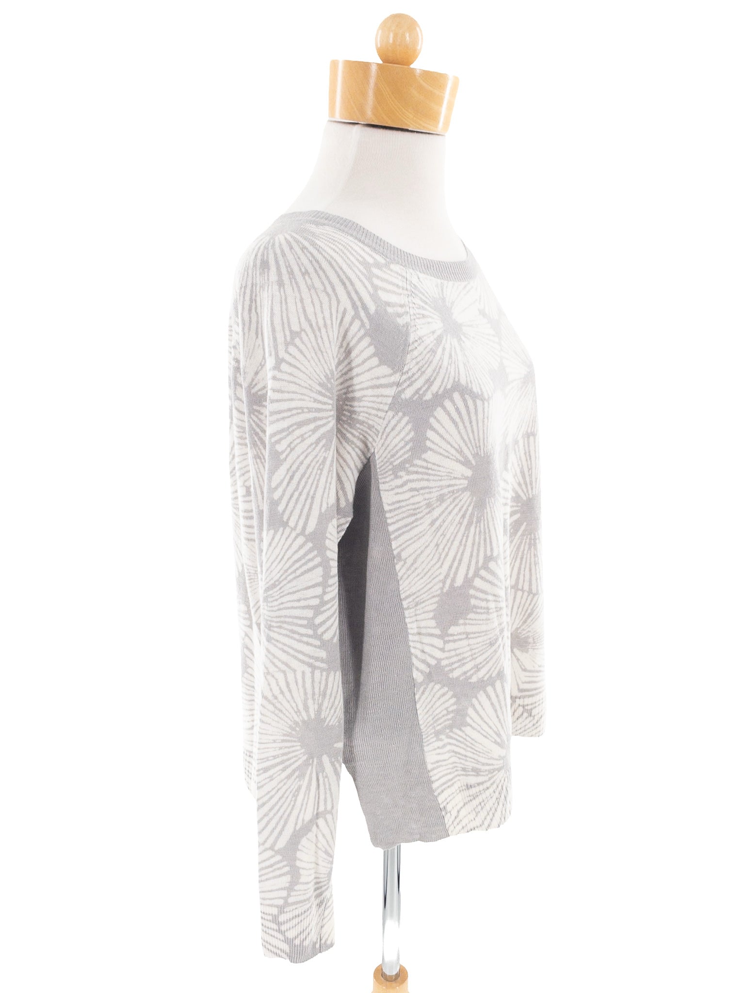 J Crew Gray Cream Floral Size M Sweaters