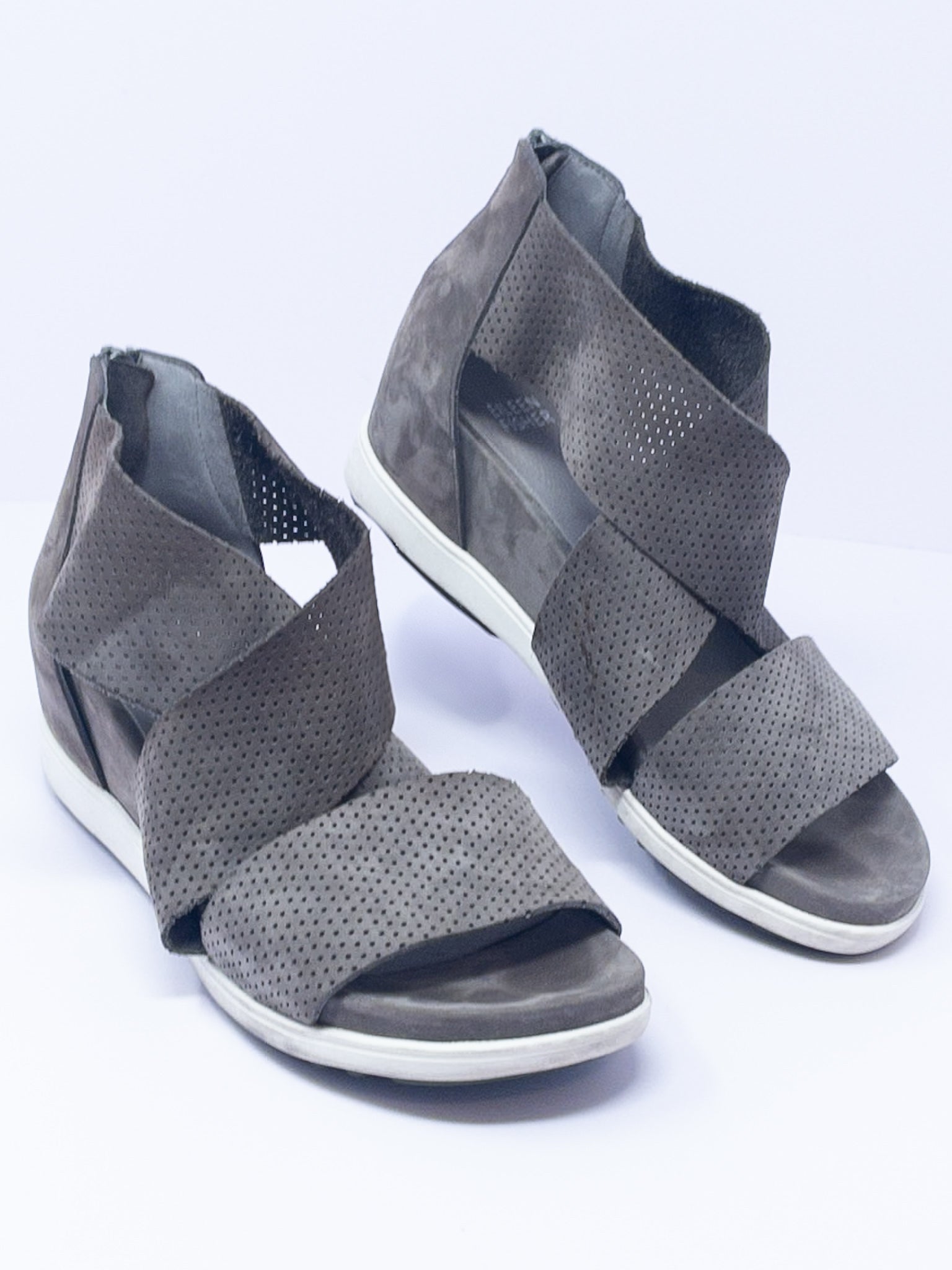 Eileen Fisher Taupe Perforated Suede 8.5 Shoes