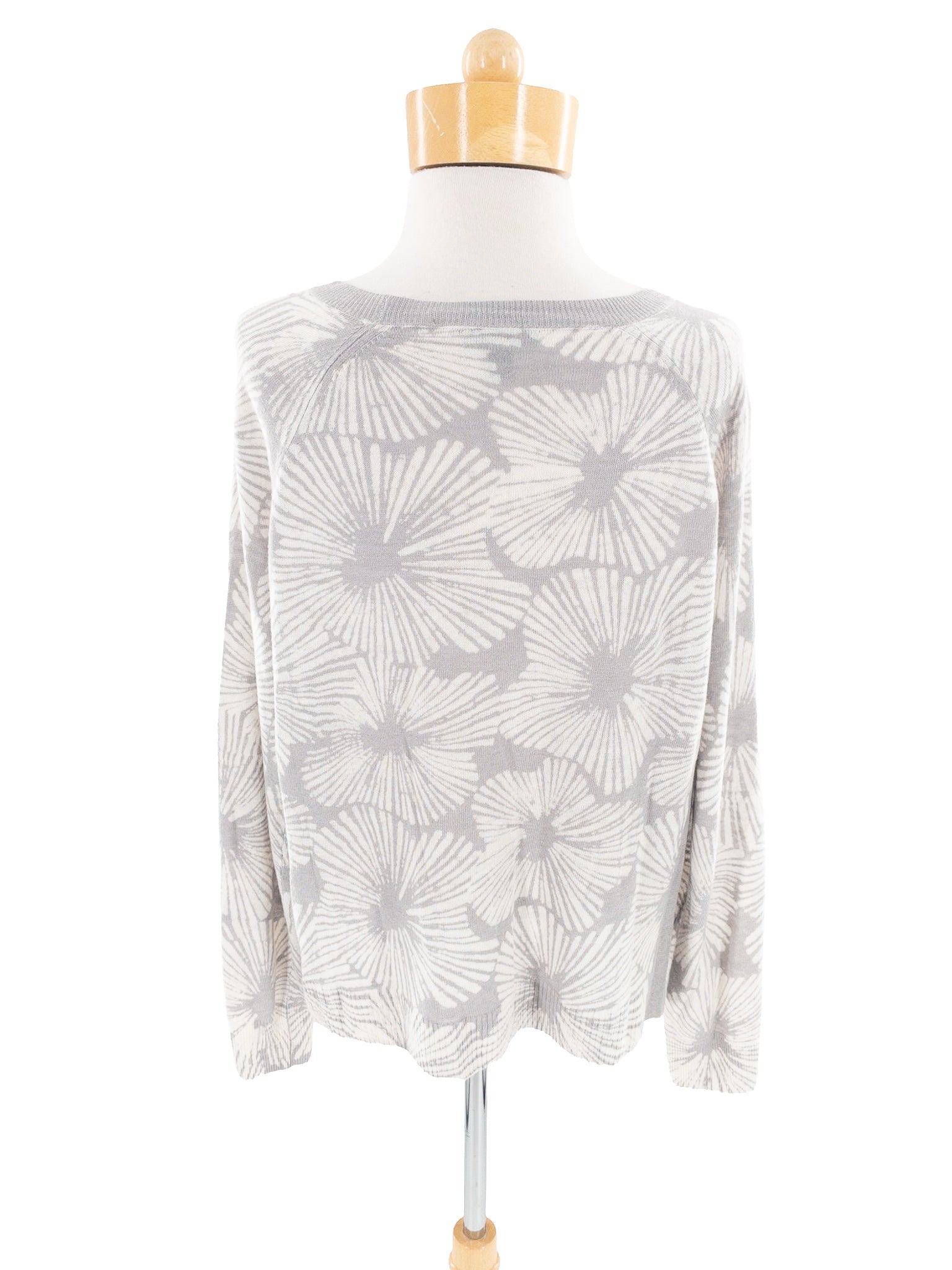 J Crew Gray Cream Floral Size M Sweaters