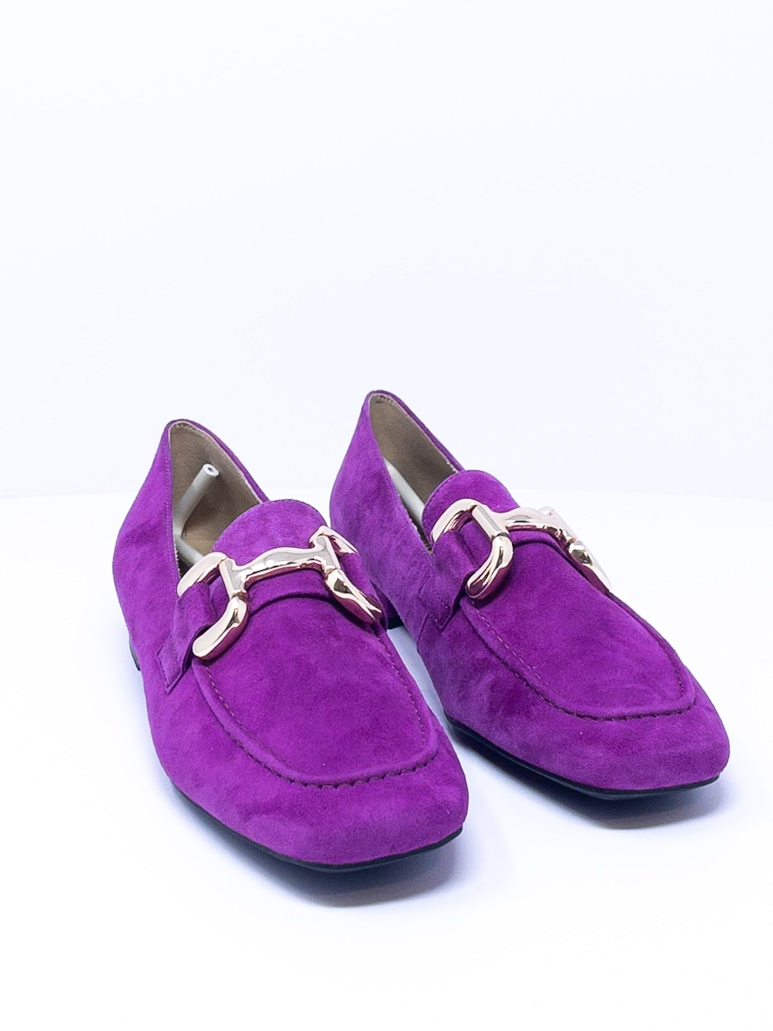 Vaneli Fuschia Horse Bit Suede 8.5 Shoes