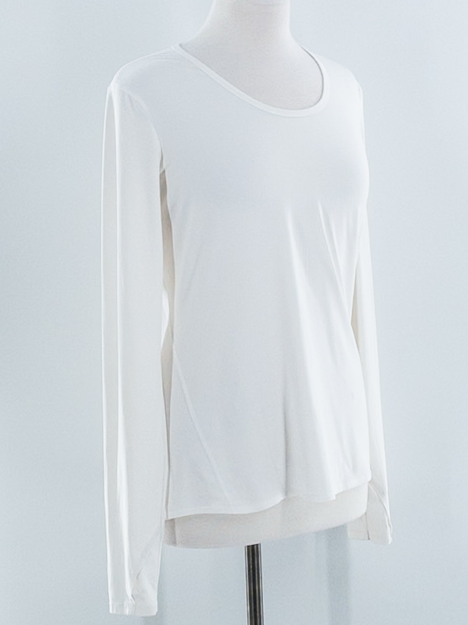 Athleta White Scoop Neck Polyester Blend Size L T Shirts/Active