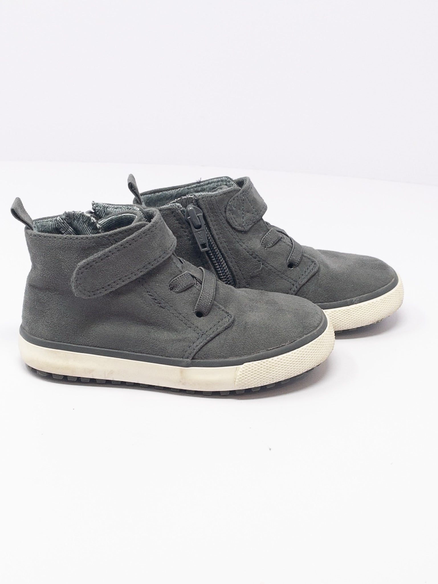 Kids 8 Cat & Jack Shoes